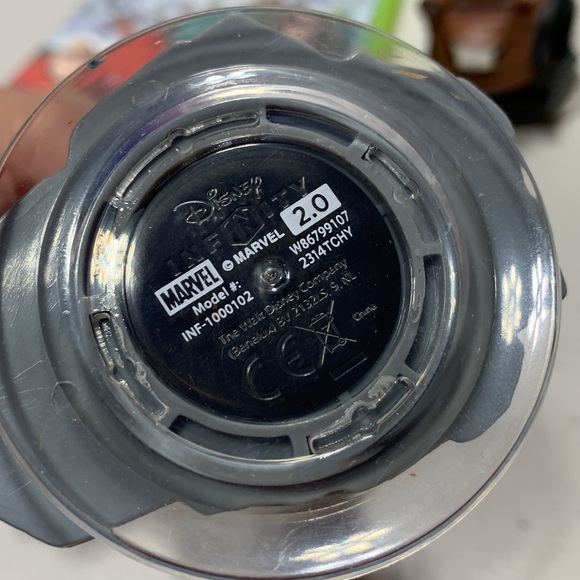 Disney Infinity1.0(Xbox 360,2004)w/Infinity Figure Mater,Capt Jack,Iron Man.Dash - Picture 12 of 14